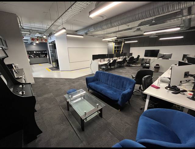 245M² OFFICE TO LET IN GARDENS